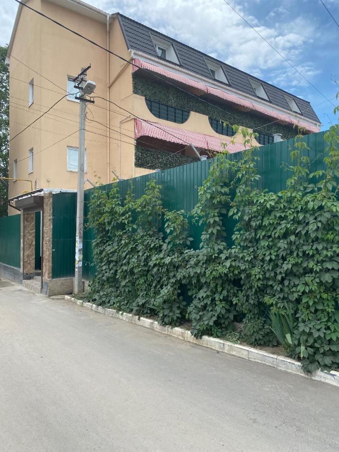 Міні-Готель "Кімната Комфорт" Oldenburg Bagian luar foto